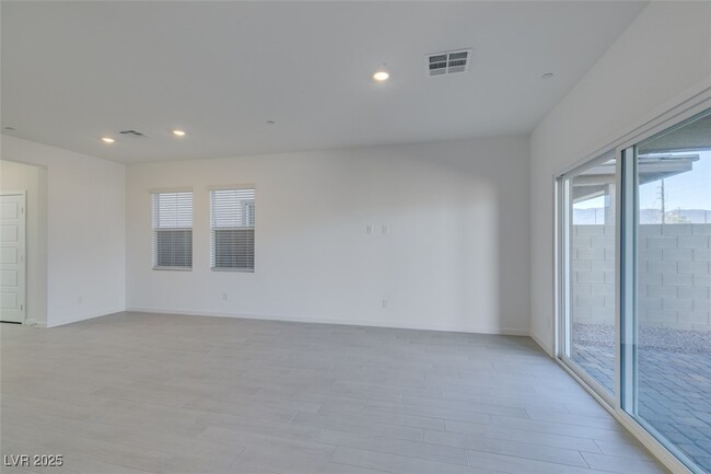 Building Photo - 405 Isla Enclave Wy