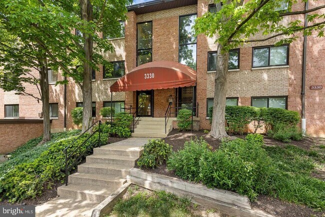 Building Photo - 3330 S 28th St