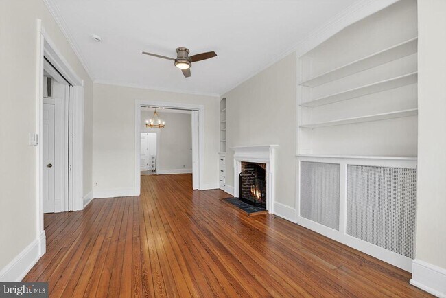 Building Photo - 515 N Columbus St