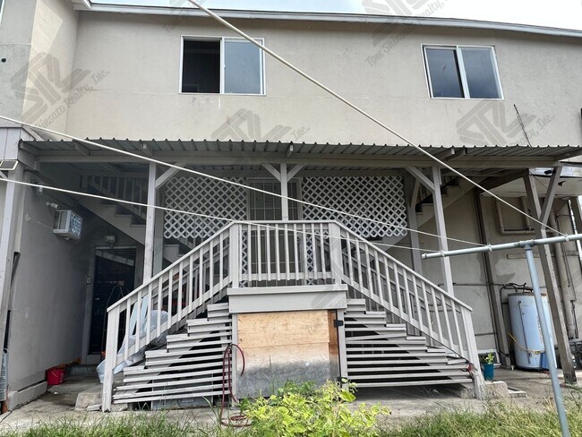 Building Photo - 1095