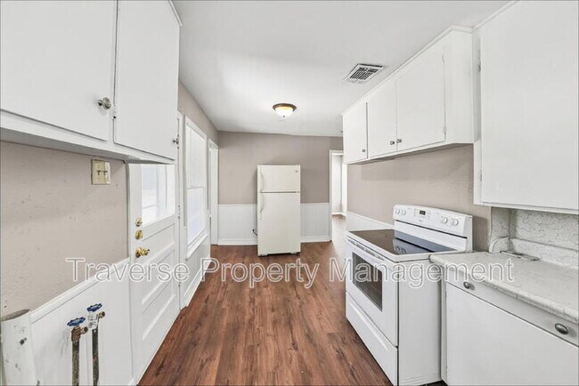 Building Photo - 1409 Oliver St