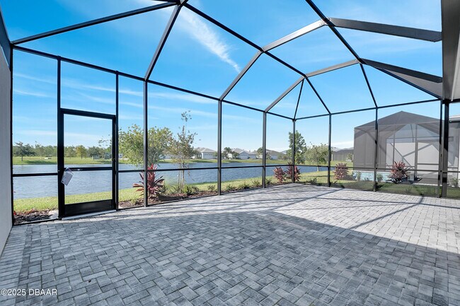 Building Photo - 215 Summertime Pl