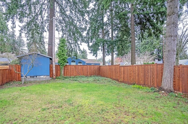 Building Photo - Prime Fircrest Location — Comfortable 2-Bedroom Home for Rent