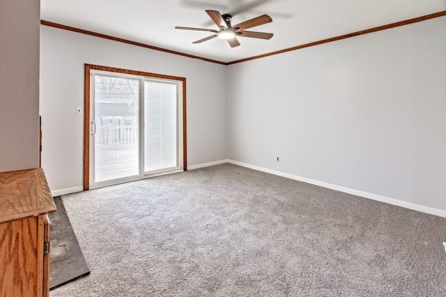 Building Photo - 5 bedroom, 2.5 bath home in Claymont