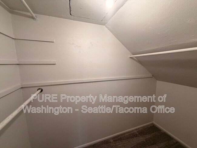 Building Photo - 3136 S 18th St