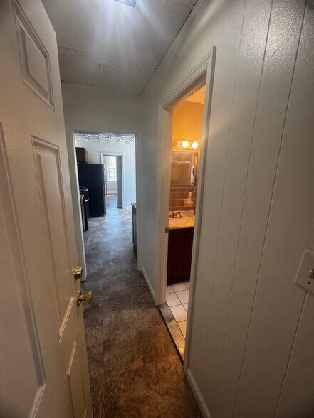 Building Photo - 208 Saint Marys Ave
