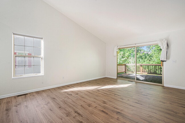 Building Photo - 4058 Boulder Pond Dr