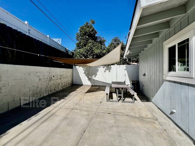 Building Photo - 1012 Barrett Ave