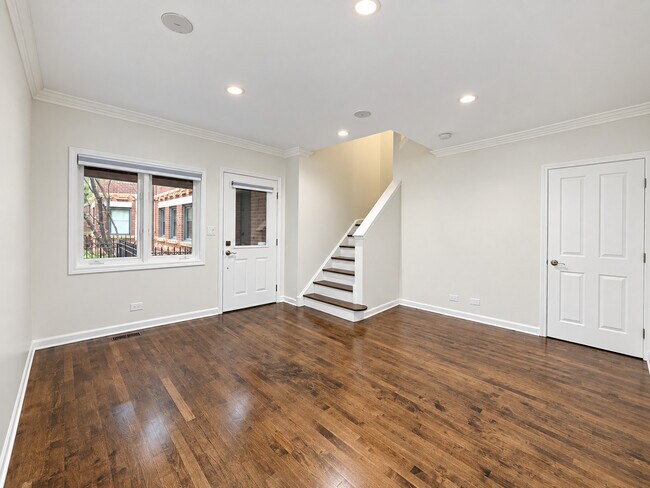 Building Photo - 1351 W Altgeld St