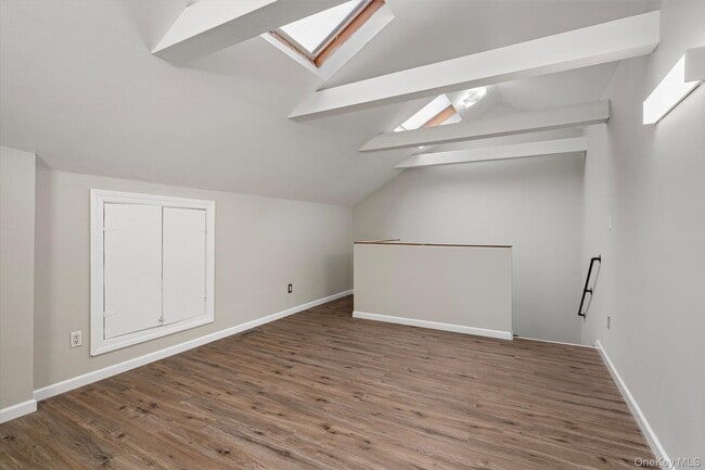 Building Photo - 28 Stratford Rd