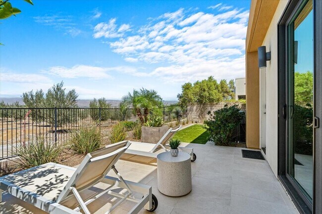 Building Photo - 446 Fountain Dr