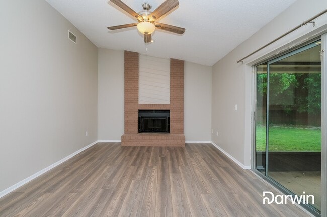 Building Photo - 4906 Oakshire Dr