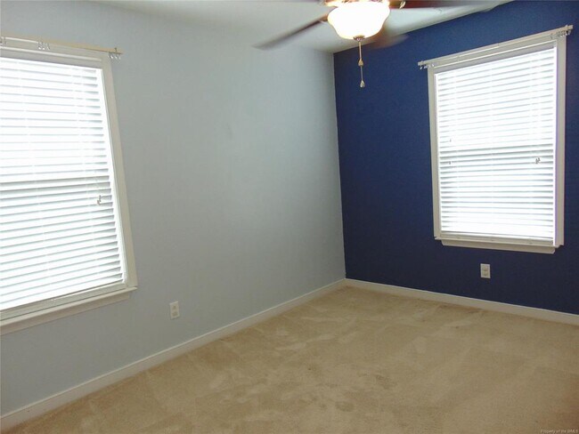 Building Photo - 3215 Kenton Ct