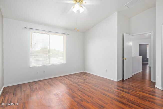 Building Photo - 3316 E Tierra Buena Ln