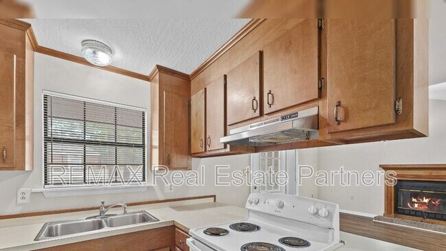 Building Photo - 69 Hickory Knoll