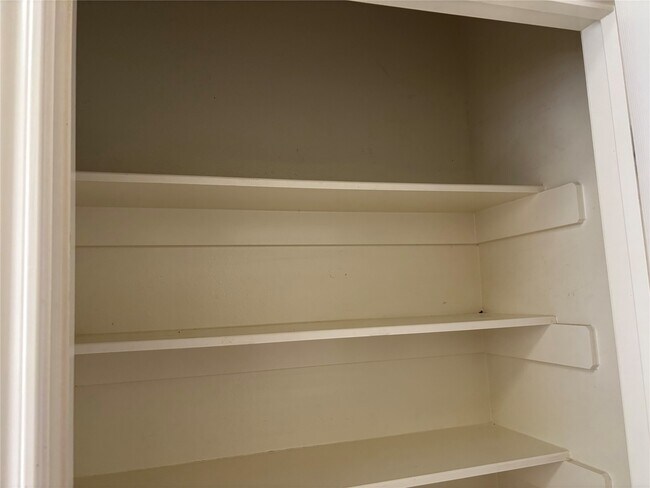 Building Photo - 25306 Calderstone Ct