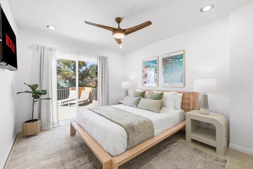 Building Photo - 14261 Mango Dr