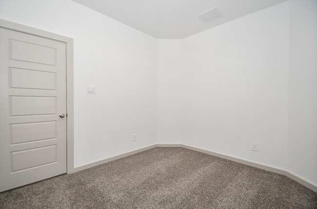 Building Photo - 2818 Bethnal Gdn Wy