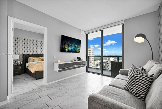 Building Photo - 501 NE 31st St