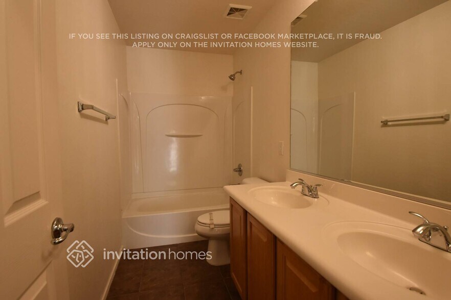Building Photo - 445 N Citrus Ln