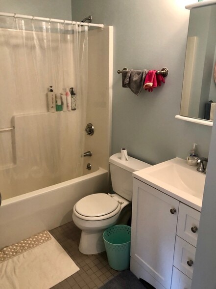 Building Photo - 534 Commonwealth Ave