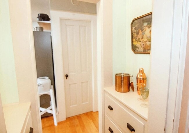 Building Photo - Gorgeous 19th Century Victorian showpiece