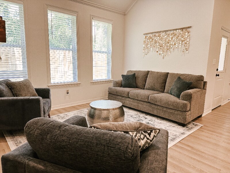 Building Photo - 3053 Legacy Cir