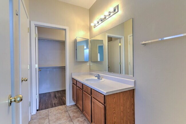 Building Photo - Rancho Sahuarita