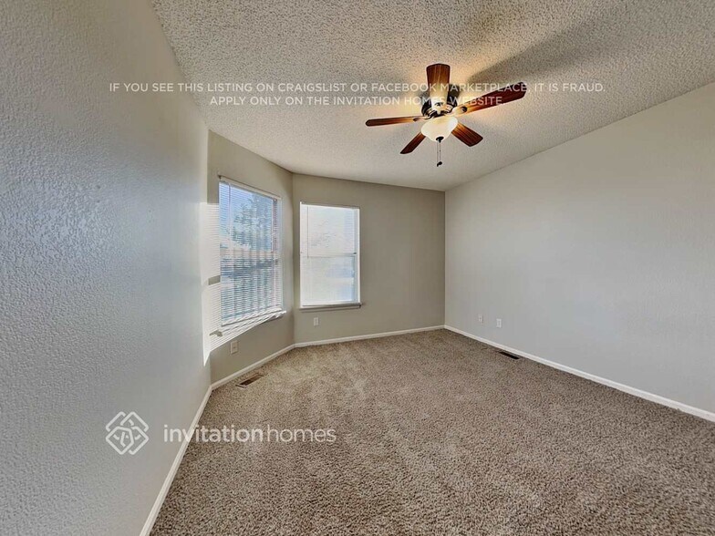 Building Photo - 8885 Cloverleaf Cir