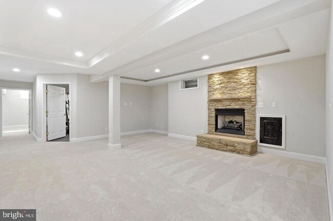 Building Photo - 19925 Interlachen Cir