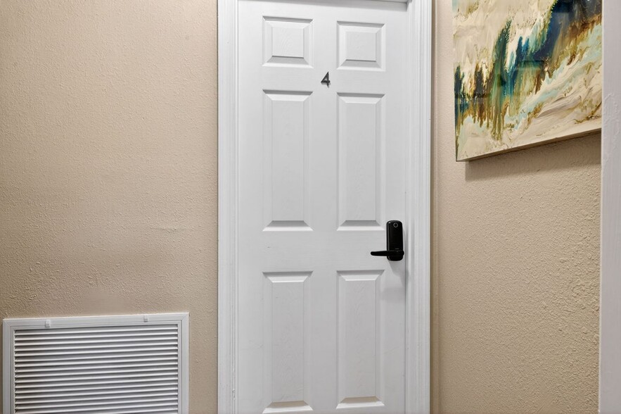 Building Photo - 1781 Coral Point Dr