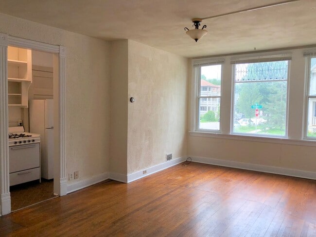 Building Photo - 1259 Spaight St