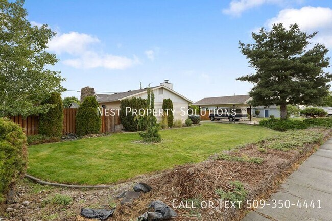 Building Photo - 603 N Crestview Dr