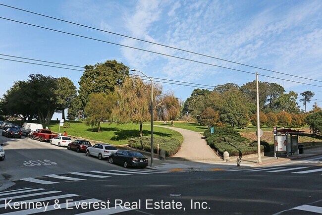 Building Photo - 1 br, 1 bath House - 2201 Sacramento #504