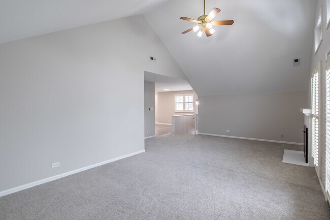 Building Photo - 194 S Stonington Dr