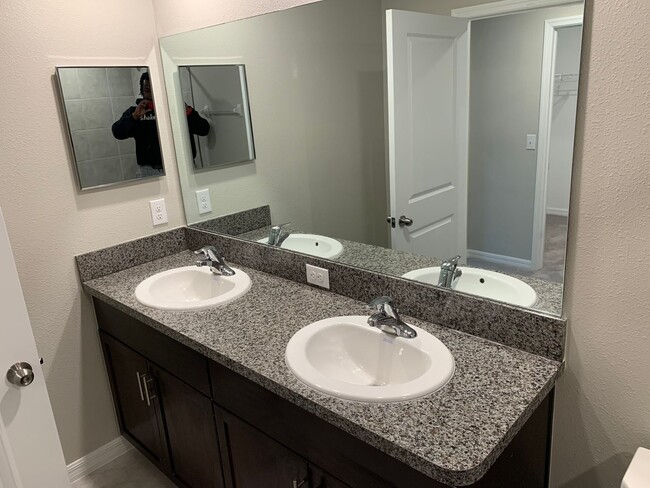 Building Photo - 4461 Globe Thistle Dr