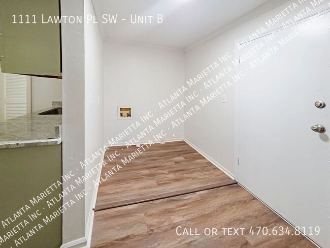 Building Photo - 1111 Lawton Pl SW