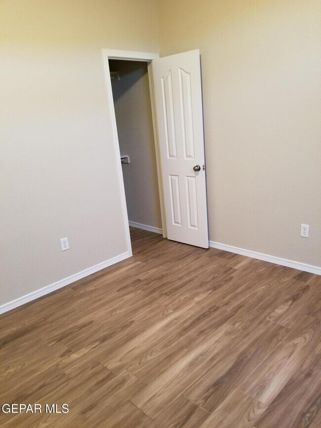 Building Photo - 5806 Redstone Mesa Ct