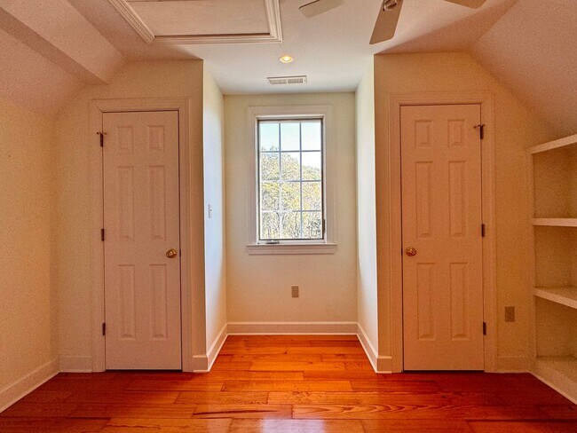 Building Photo - Private Farm Home in North Garden - Enjoy Fantastic Views - Main Level Primary Suite!