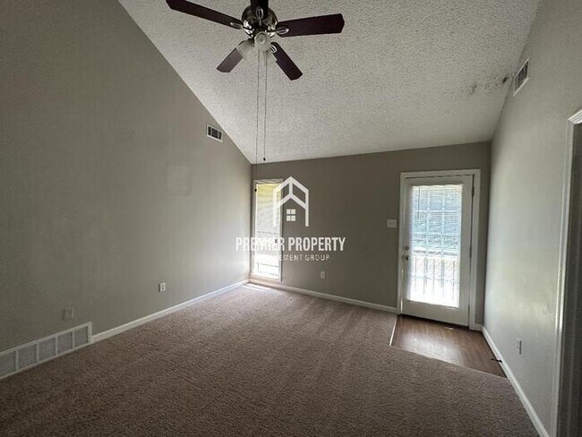 Building Photo - 3778 Kennings Dr
