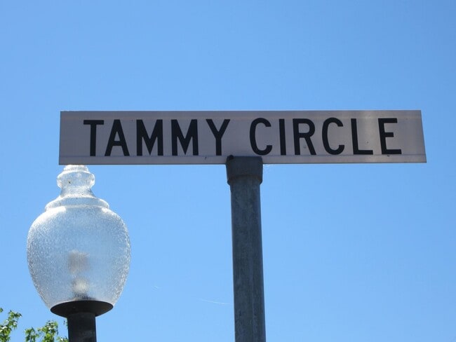 Building Photo - Updated Two-Bedroom, One-Bath Townhome – Bay Point