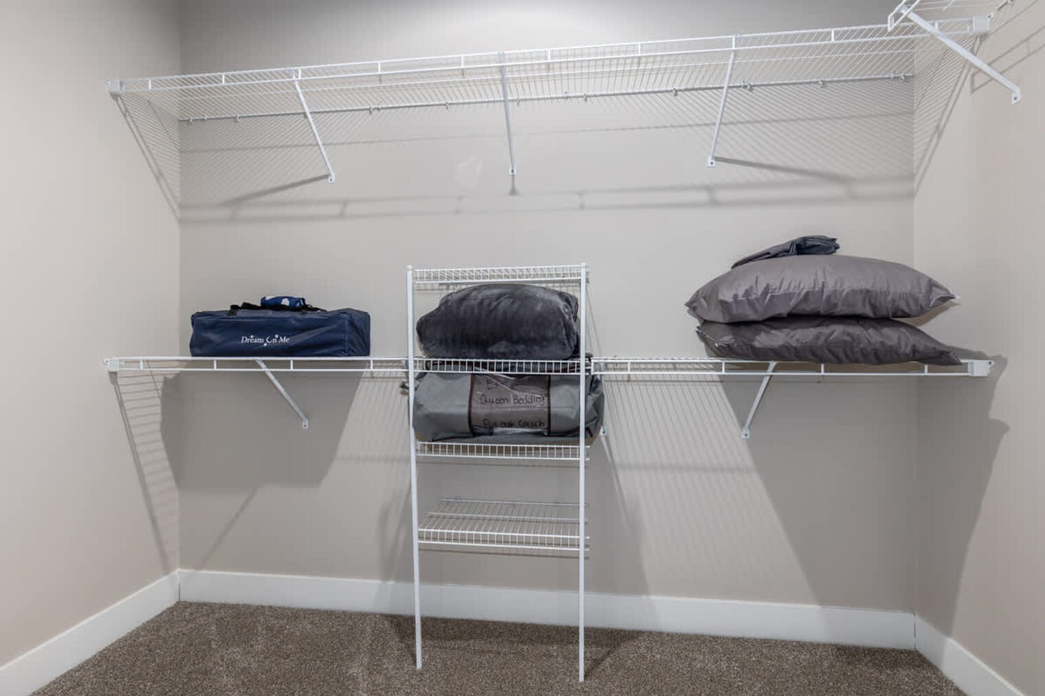 Building Photo - 3938 Pinot Dr