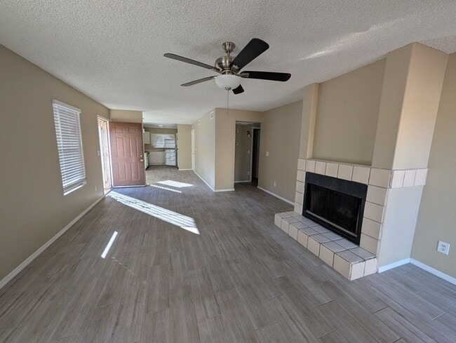 Building Photo - Remodeled Glendale Home With Garage