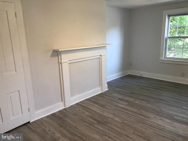 Building Photo - 75 S Main St