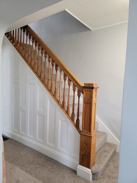 Entry - 2258 Almont St