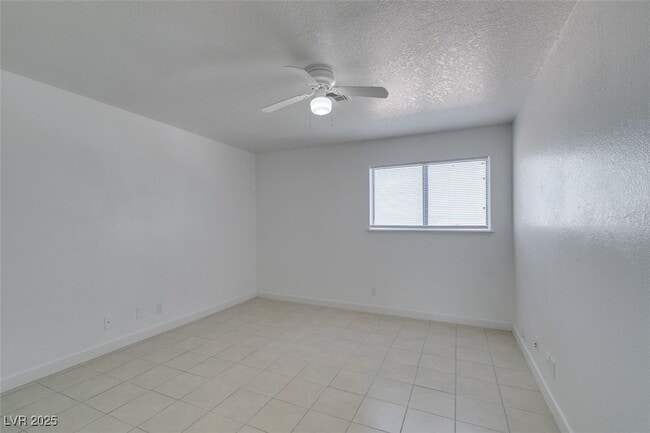 Building Photo - 6987 Mendon Ln