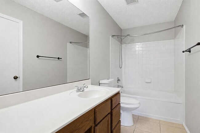 Building Photo - 7900 Rosenberry Dr