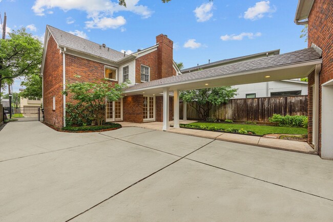 Building Photo - 3216 Rice Boulevard