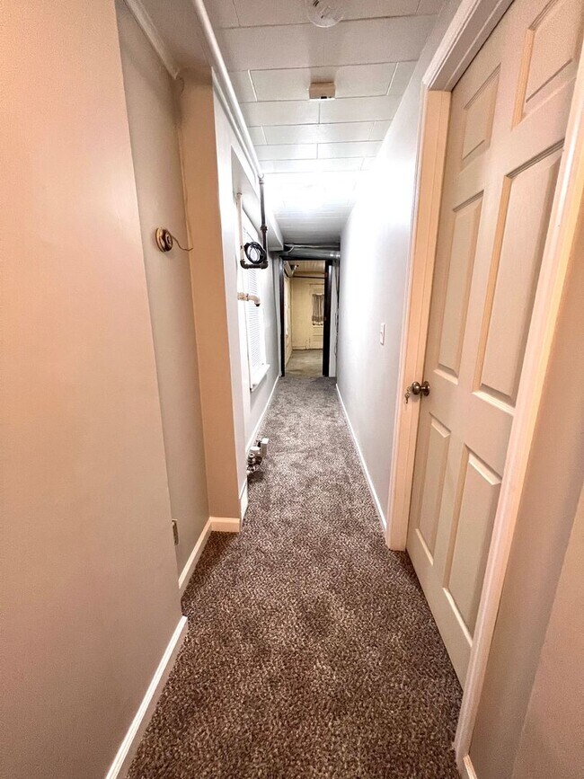 Building Photo - Cute South Omaha 2 bed, 1 bath beauty for only $1,250! COMING SOON!