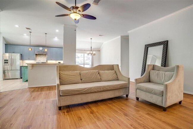 Building Photo - 750 Shady Tree Ct